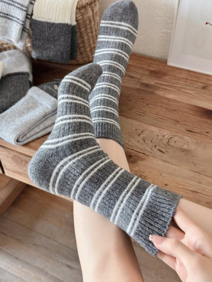 Rufia - Minimal Bow & Stripe Soft Crew Socks