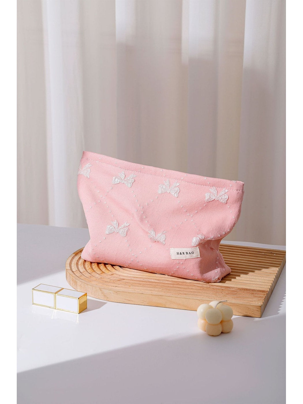 Cosbai - Embossed Bow Travel Makeup Storage Bag