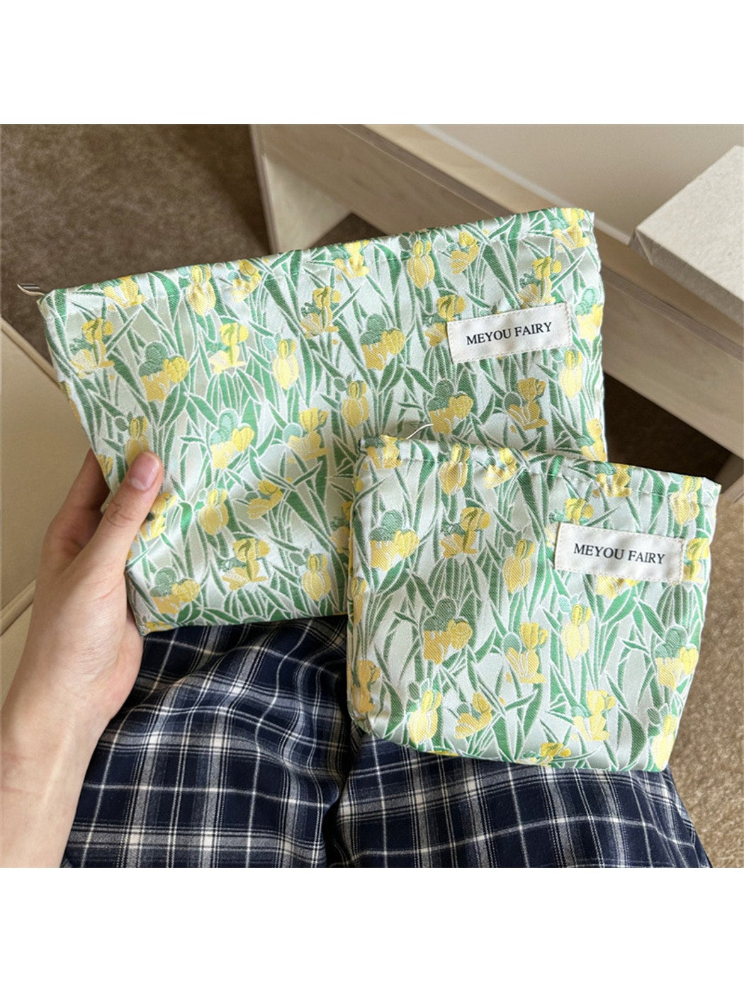 Cosbai - Floral Pattern Cosmetic Organizer Bag