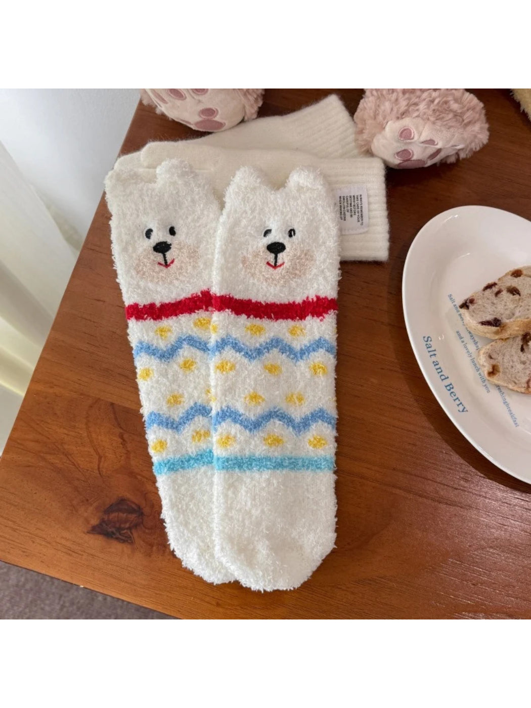 Rufia - Bear Face Zigzag Fuzzy Crew Socks