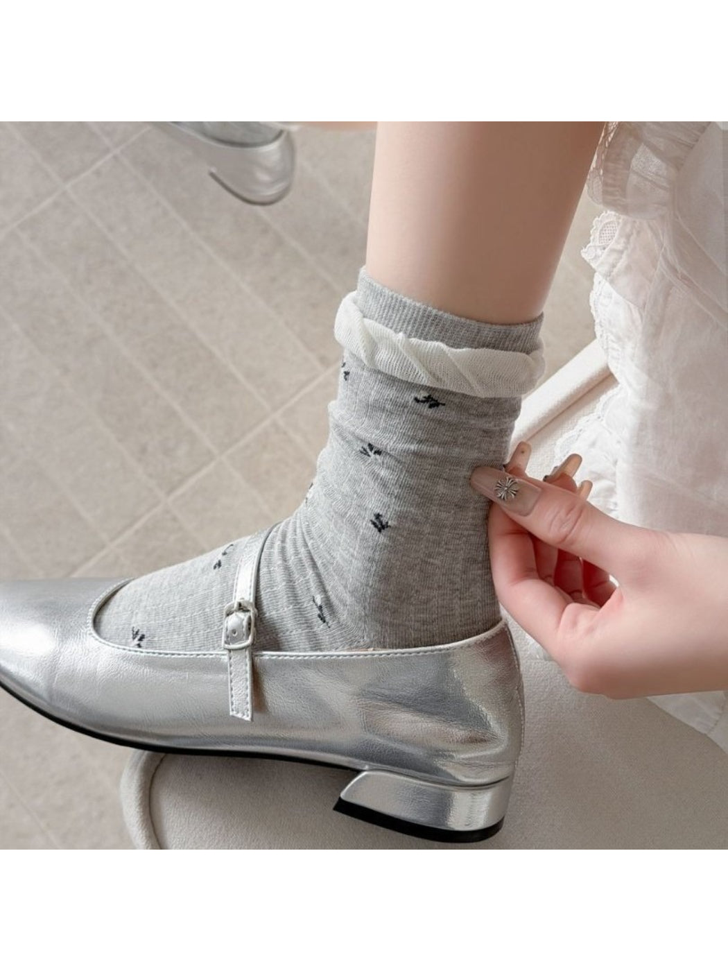 Rufia - Ruffle Slouch Crew Socks product image 1