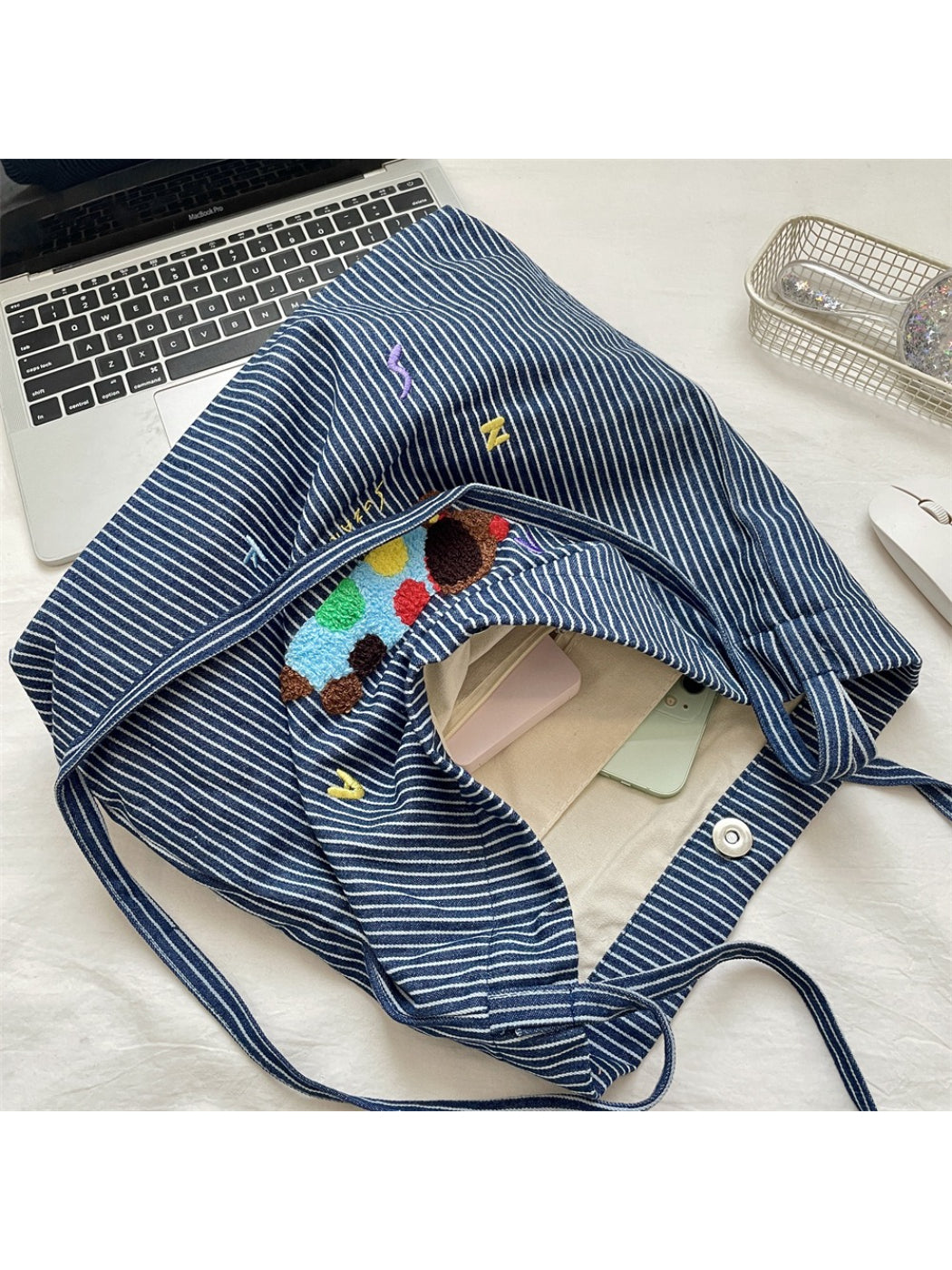 Cosbai tote bag with dual handles and colorful animal embroidery