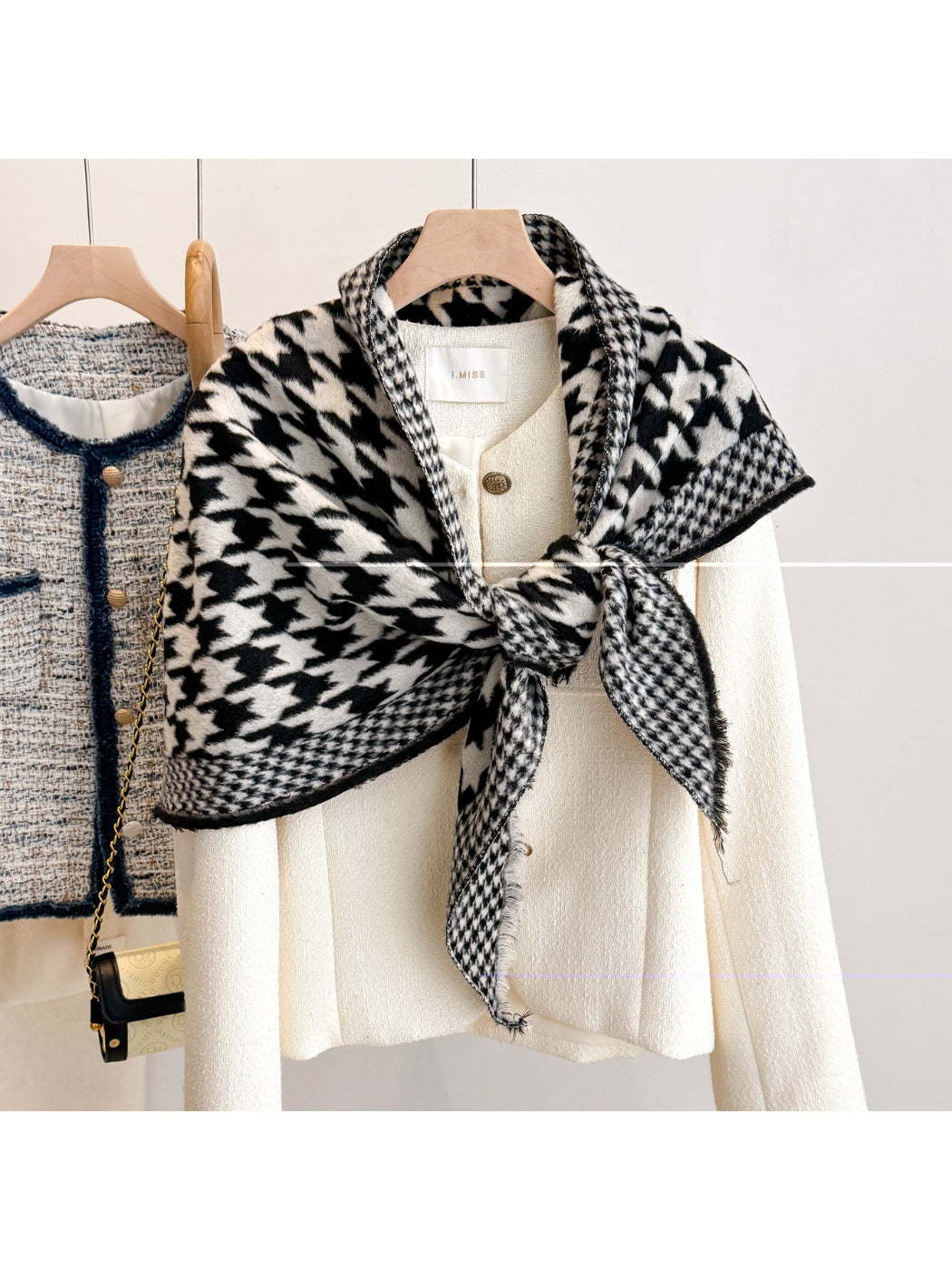 Scarvii - Houndstooth Wrap Scarf