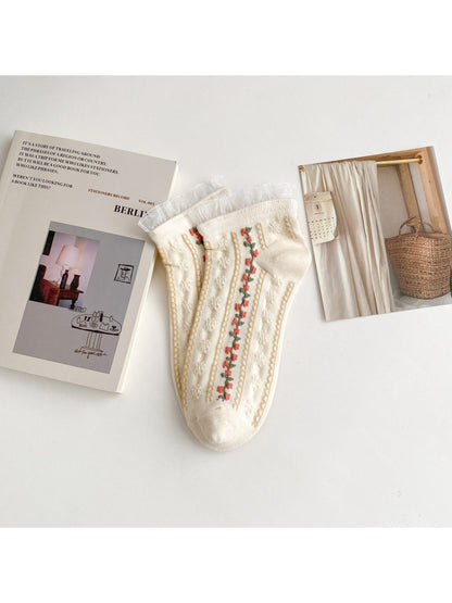 Rufia - Vintage Embroidered Lace Cuff Crew Socks product image 8