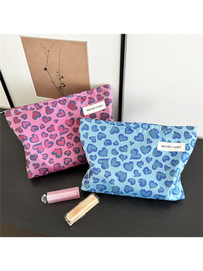 Cosbai - Vintage Leopard Heart Printed Makeup Bag