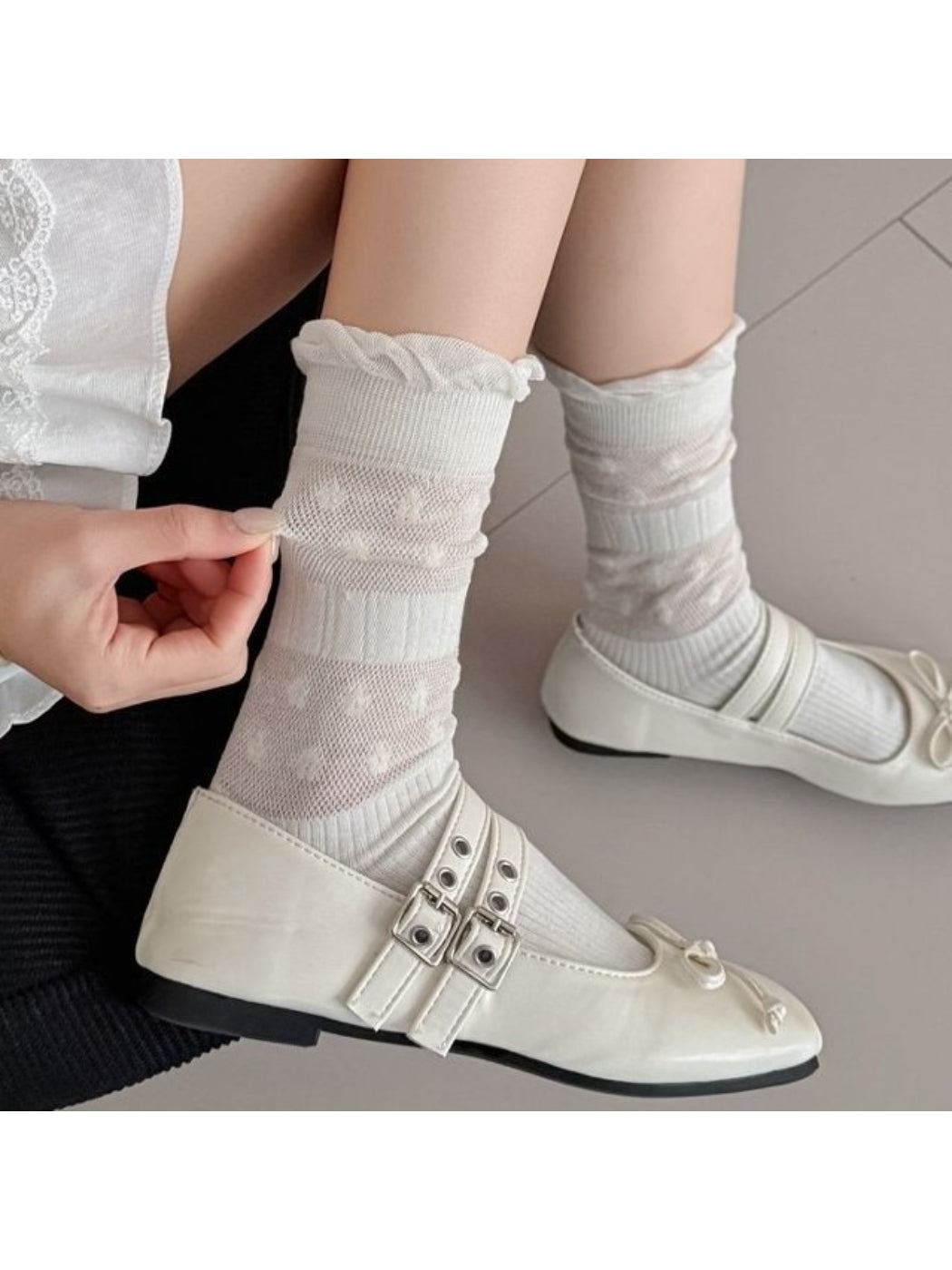 Rufia - Dot Texture Ruffle Cuff Crew Socks product image 4