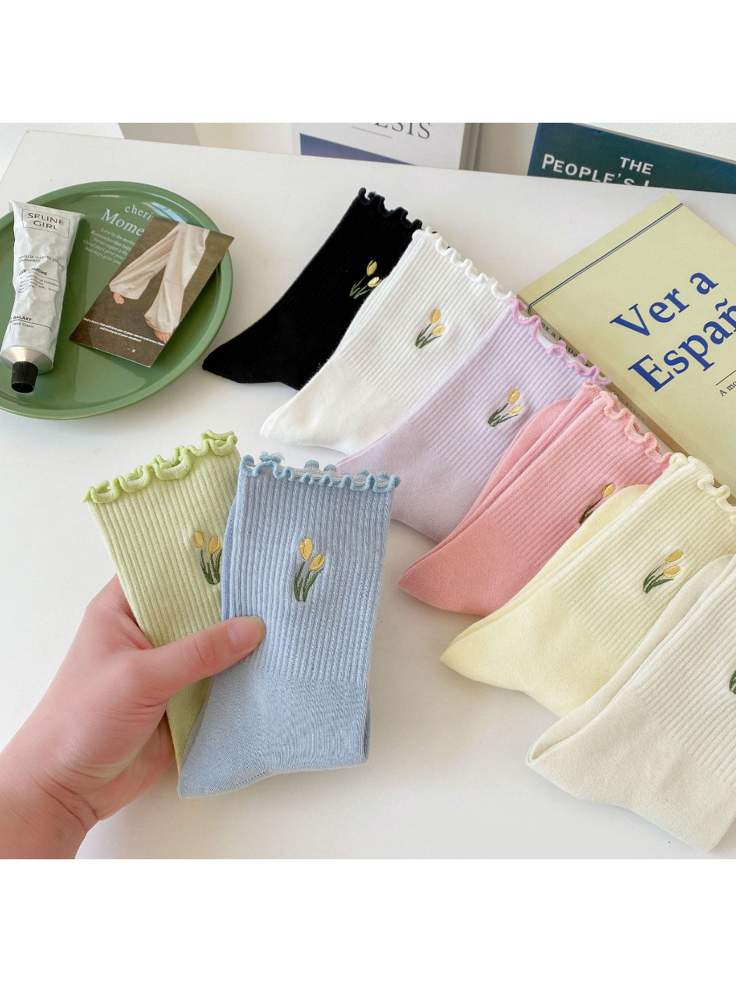 Rufia - Tulip Embroidered Lettuce-Edge Crew Socks product image 1