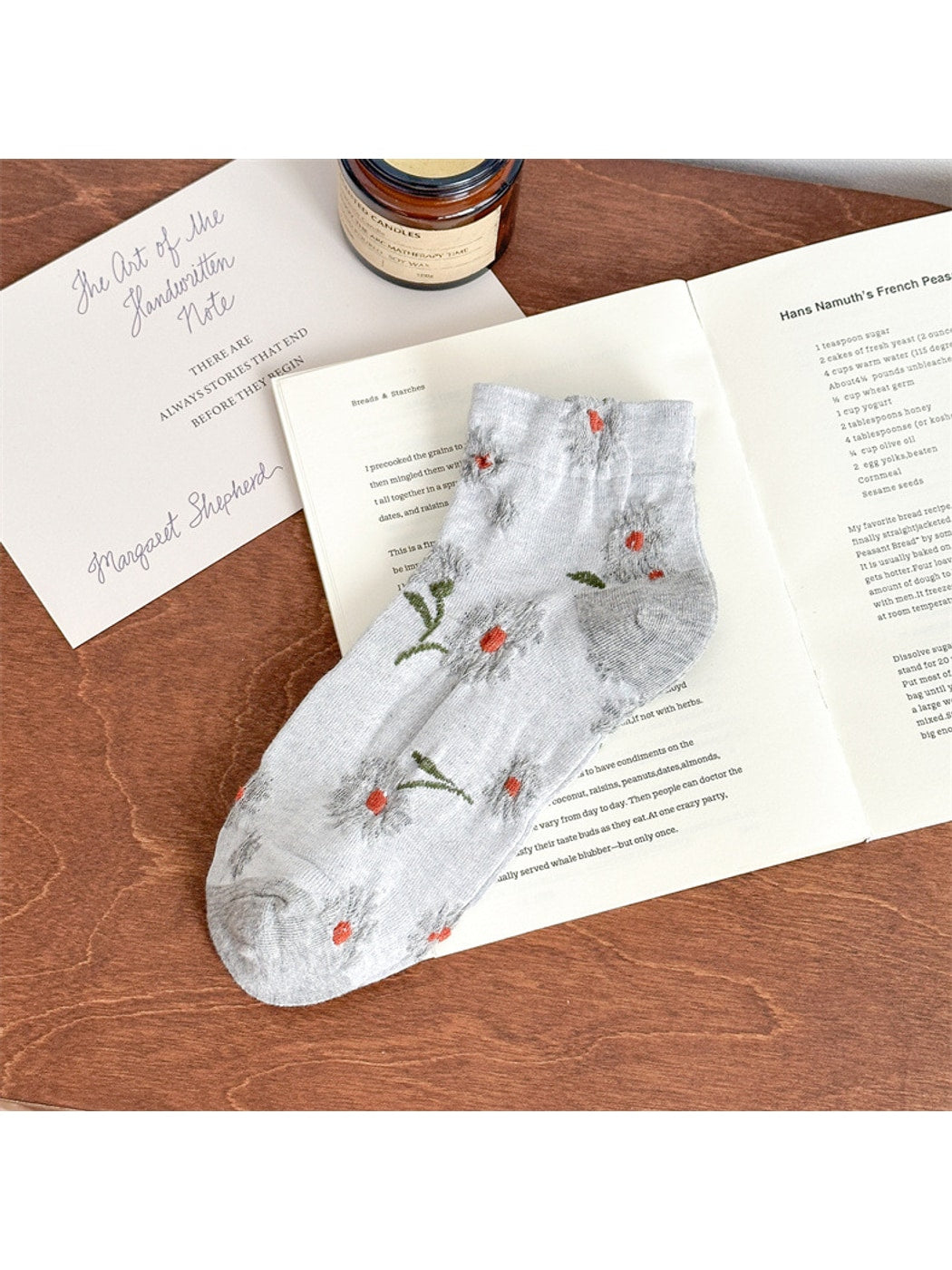 Rufia - Muted Floral Embroidered Ankle Socks