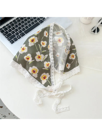 Scarvii - Lace-Trim Patchwork Triangle Scarf