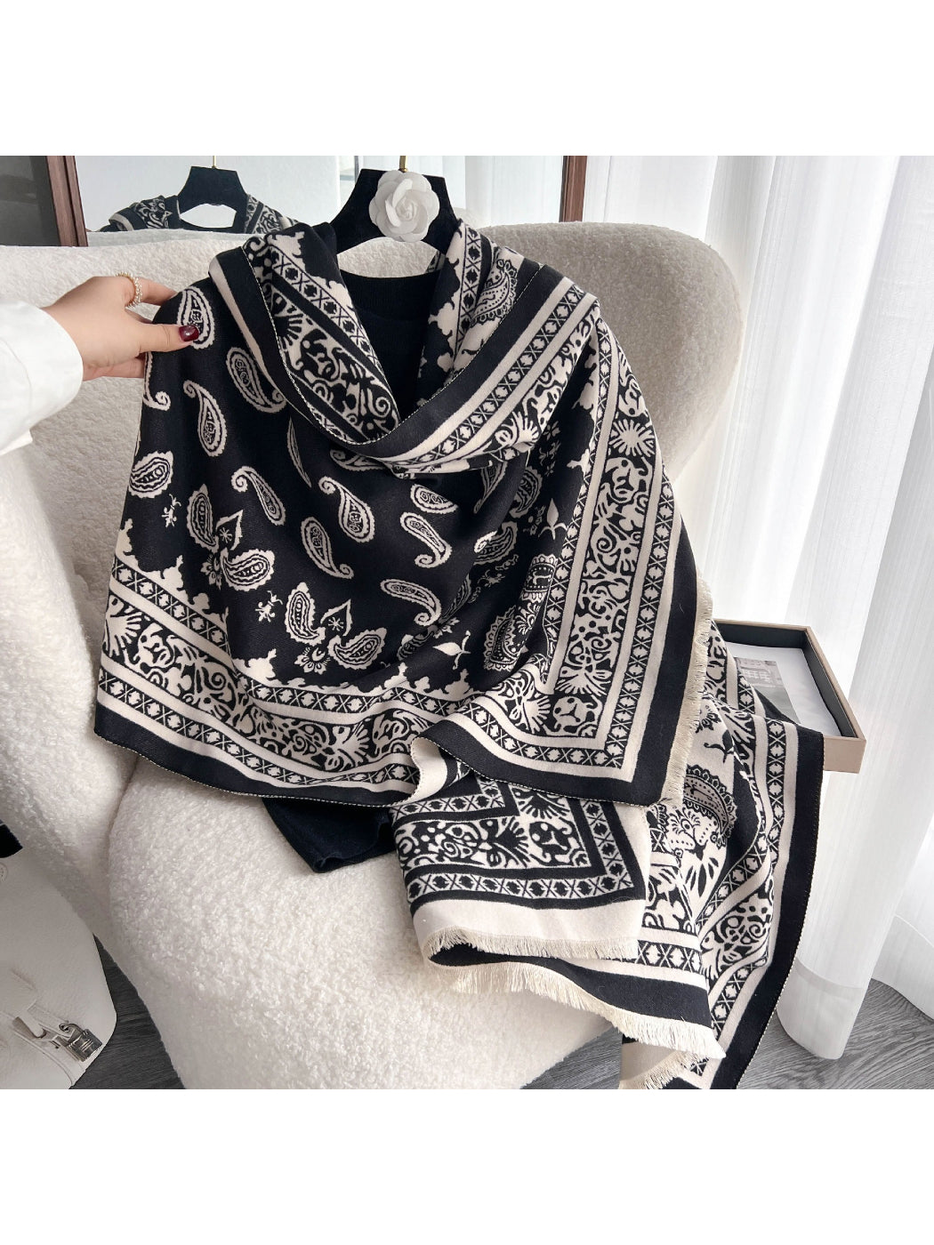 Scarvii - Boho Paisley Border Knit Scarf