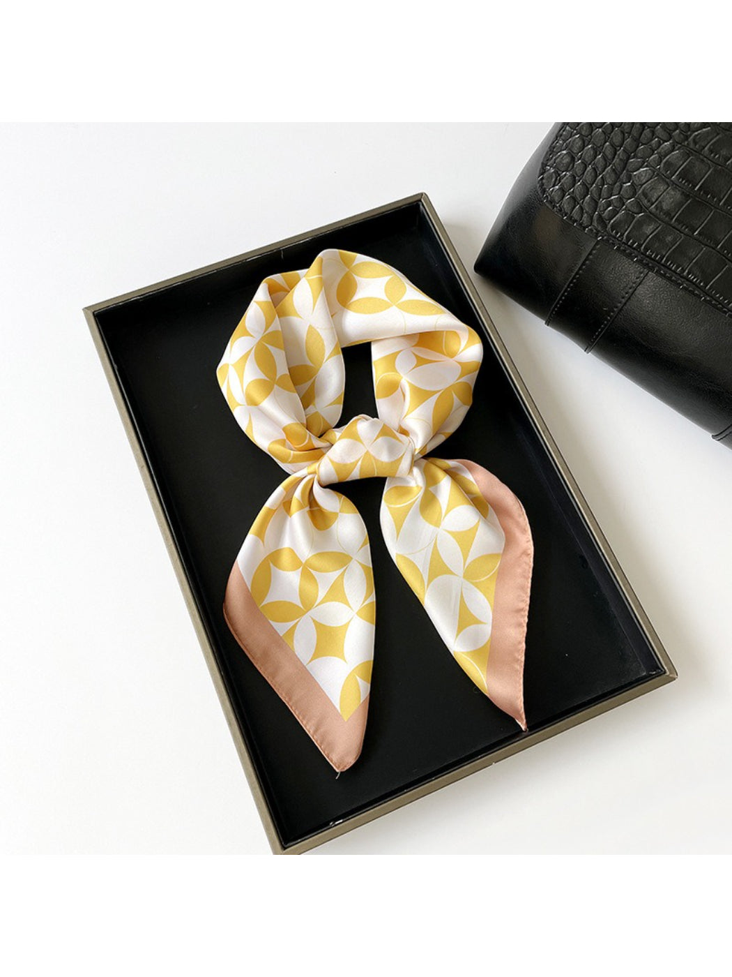 Scarvii - Classic Botanical Square Scarf