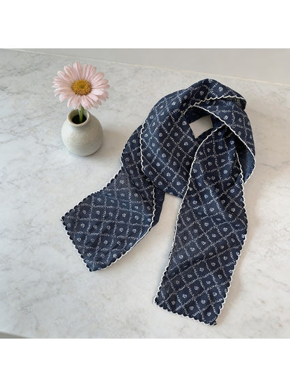 Scarvii - Floral Print Slim Neck Scarf