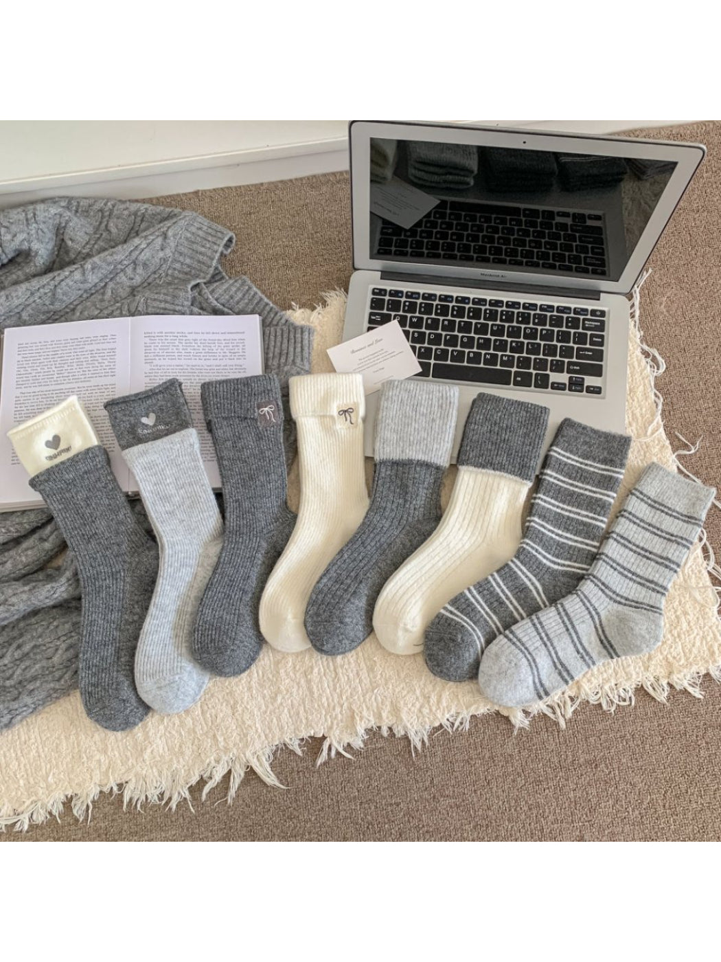 Rufia - Minimal Bow & Stripe Soft Crew Socks