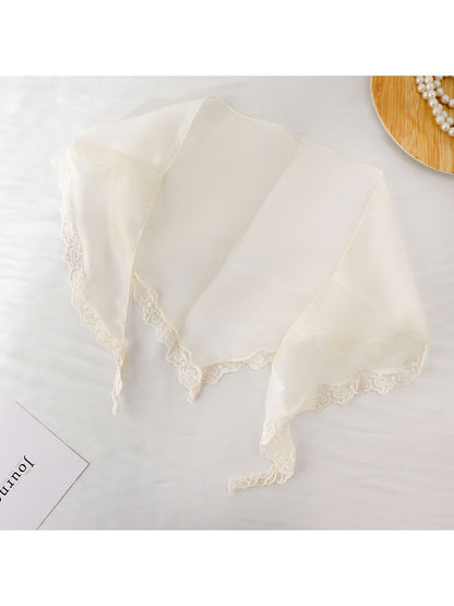 Scarvii - Lace Edge Vintage Style Triangle Bandana