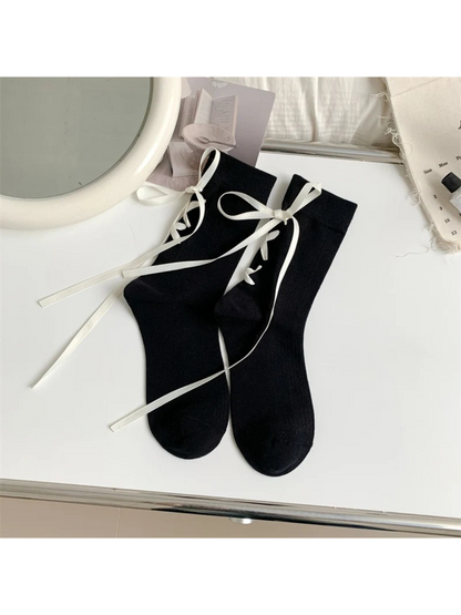 Rufia - Ribbed Contrast Ribbon Lace-Up Socks