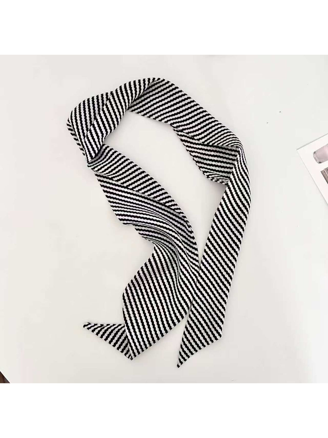 Scarvii - Retro Pattern Skinny textile accessory detail view 5