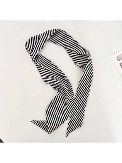 Scarvii - Retro Pattern Skinny textile accessory detail view 5