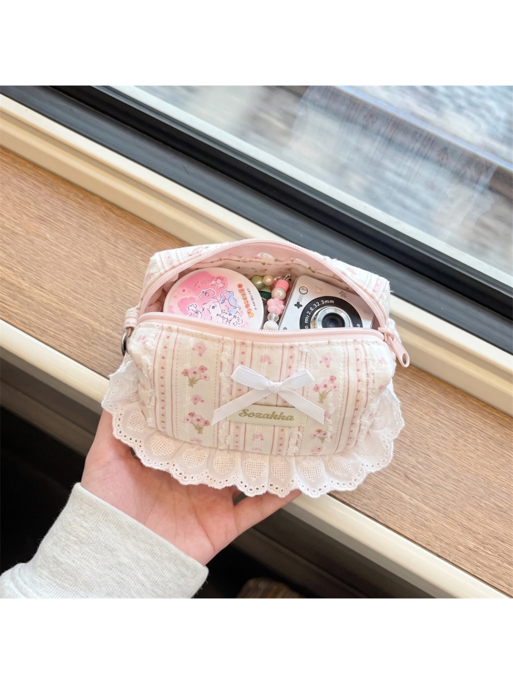 Cosbai - Floral Stripe Ruffle Trim Bow Pouch