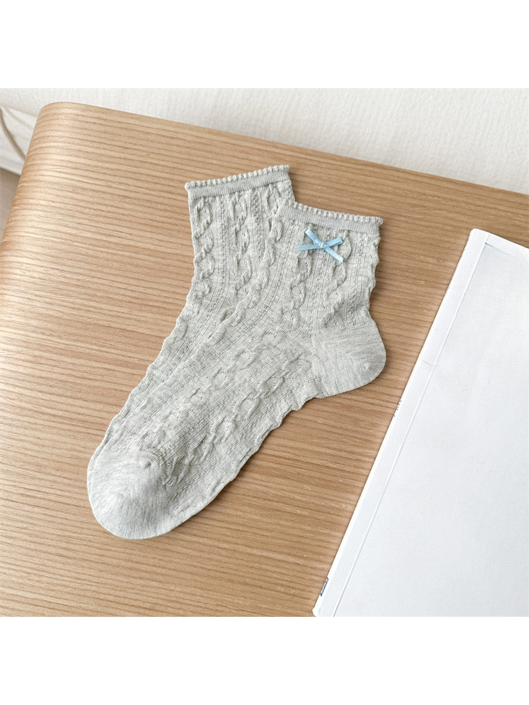 Rufia - Bow Detail Solid Color Ankle Socks