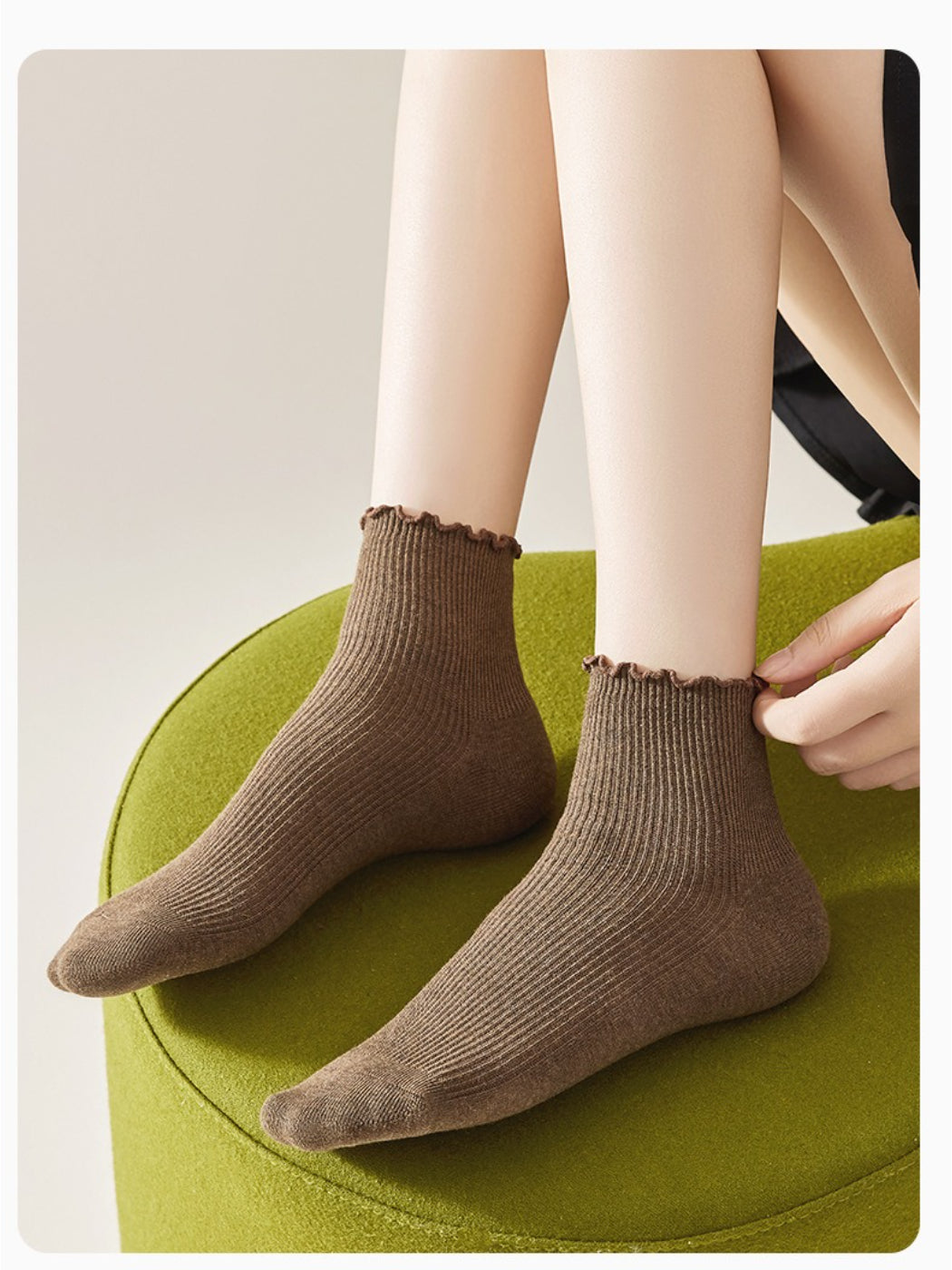 Rufia - Clean Ribbed Neutral Crew Socks