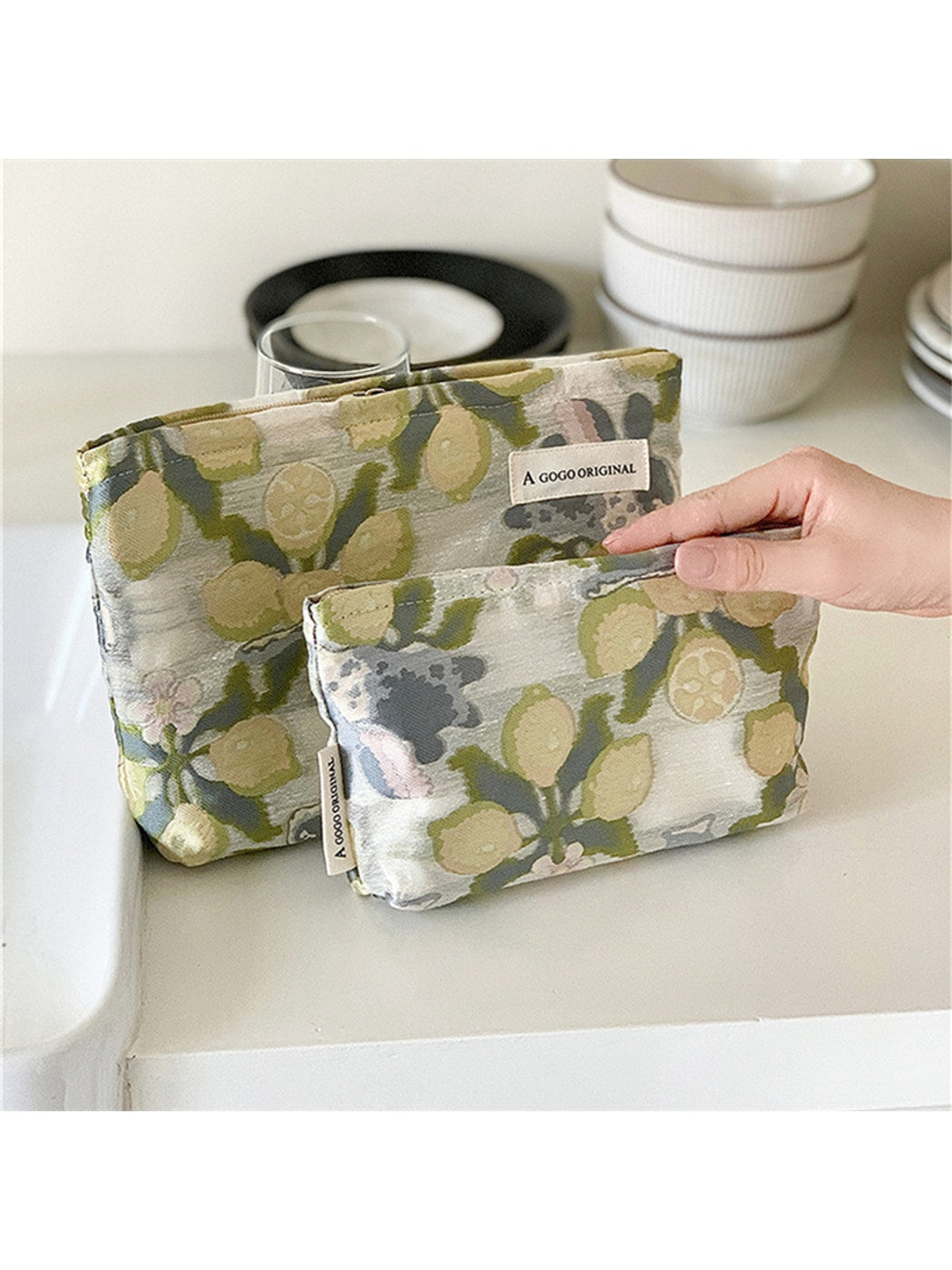Cosbai - Floral Print Zippered Makeup Bag