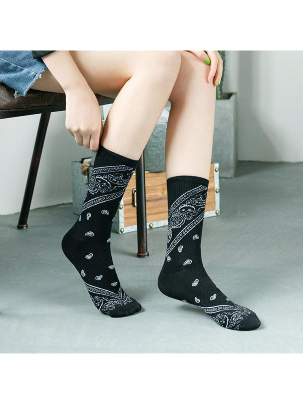 Rufia - Graphic Paisley Pattern Crew Socks product image 3