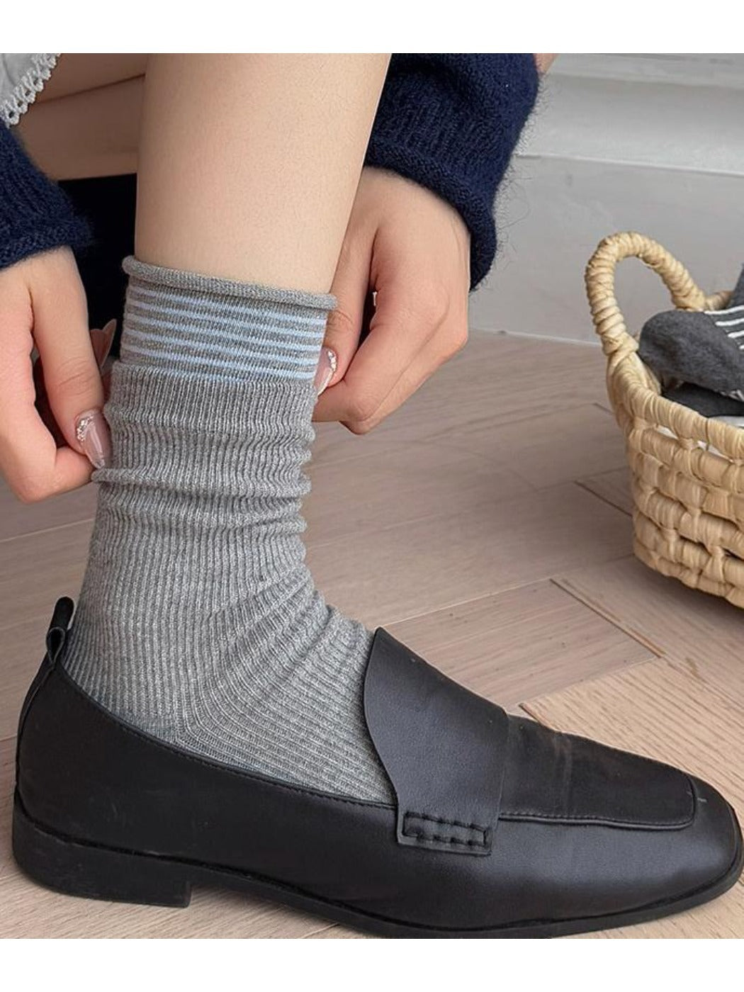 Rufia - Grey Classic Pattern Turn-Cuff Mid-Crew Socks