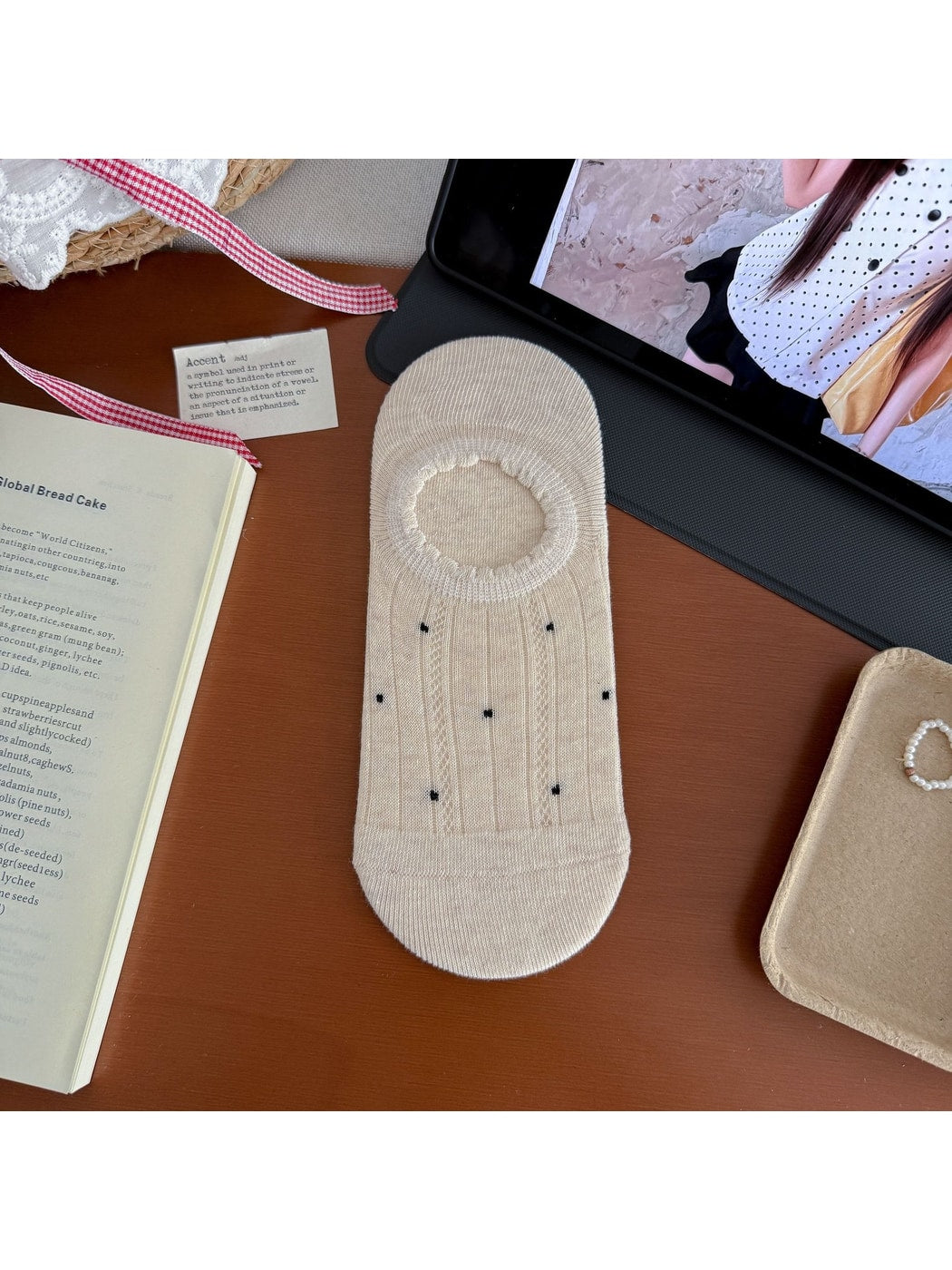 Rufia - Minimal Dot Pattern Women's Invisible Socks