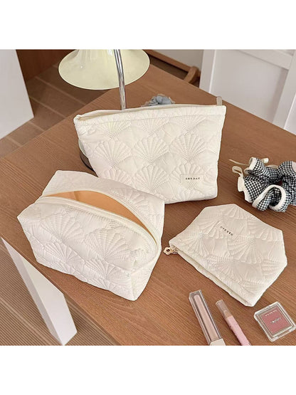 Cosbai - Scallop Quilted Cosmetic Bag