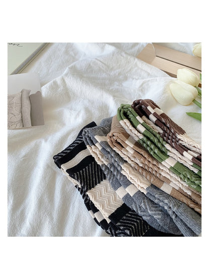 Rufia - Textured Zigzag Stripe Crew Socks