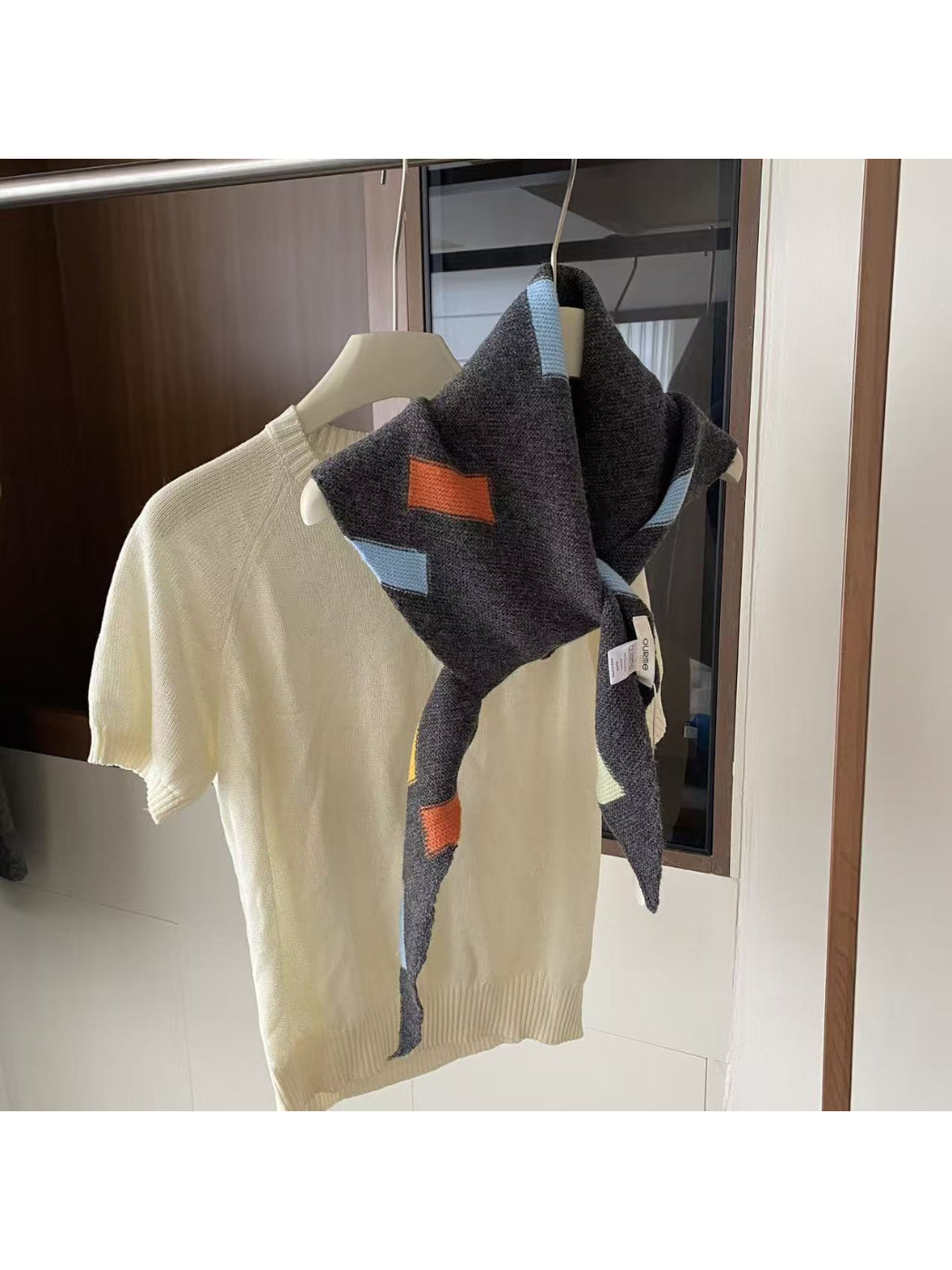 Scarvii - Geometric Block Triangle Knit Scarf