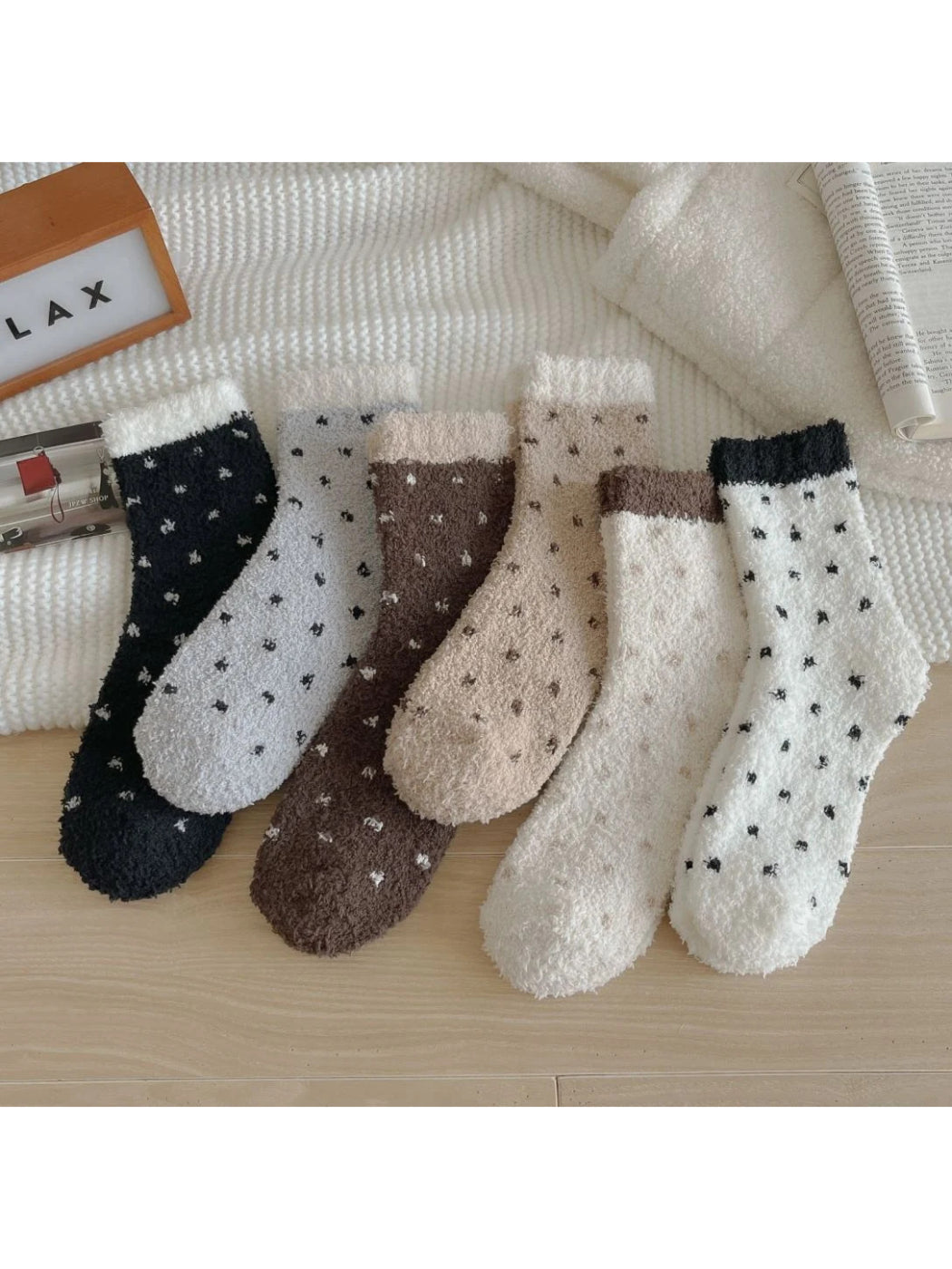 Rufia - Small Dot Pattern Contrast Cuff Socks
