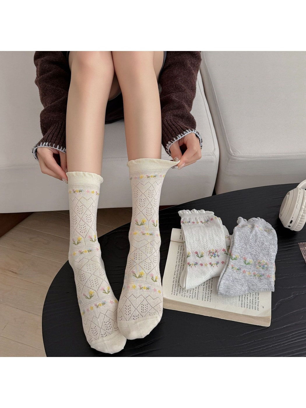 Rufia - Garden Style Floral Pattern Crew Socks