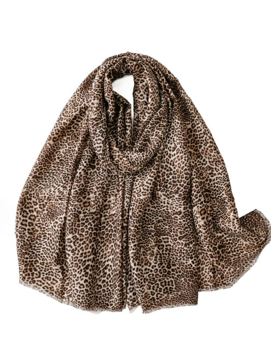 Scarvii - Classic Winter Scarf with Leopard Print