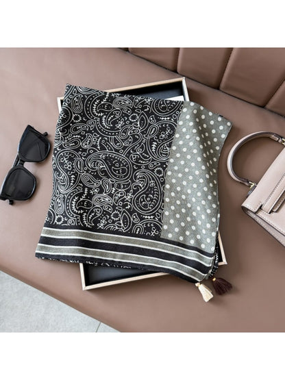 Scarvii - Retro Printed Tassel Embellishment Square Scarf