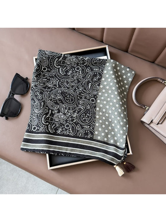 Scarvii - Retro Printed Tassel Embellishment Square Scarf