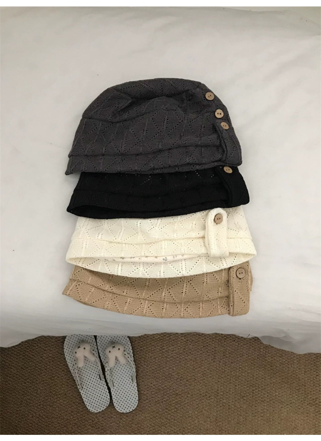 Haila - Ditsy Floral Contrast Trim Slouchy Beanie
