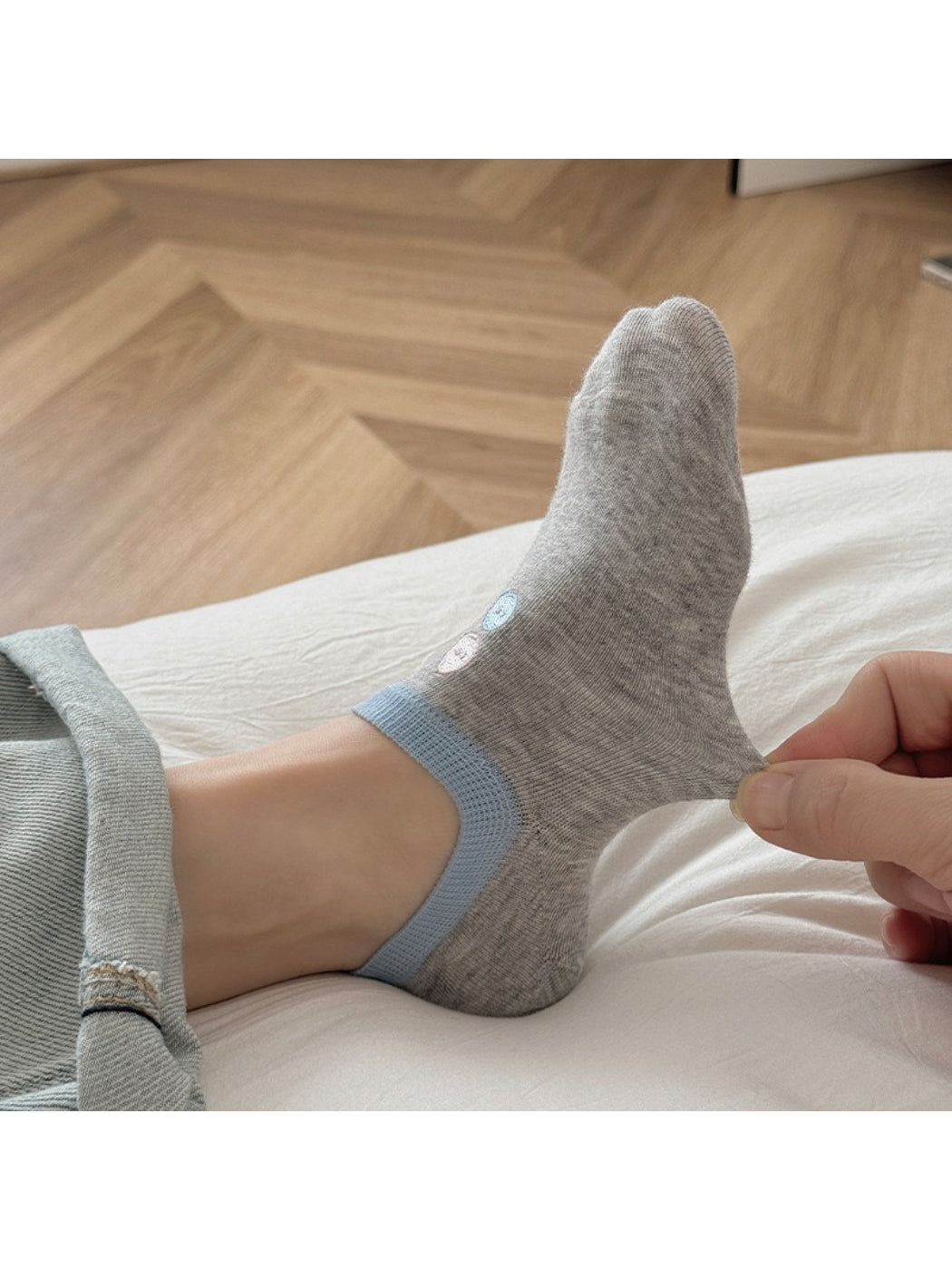 Rufia - Minimal Contrast Edge Ankle Socks product image 3