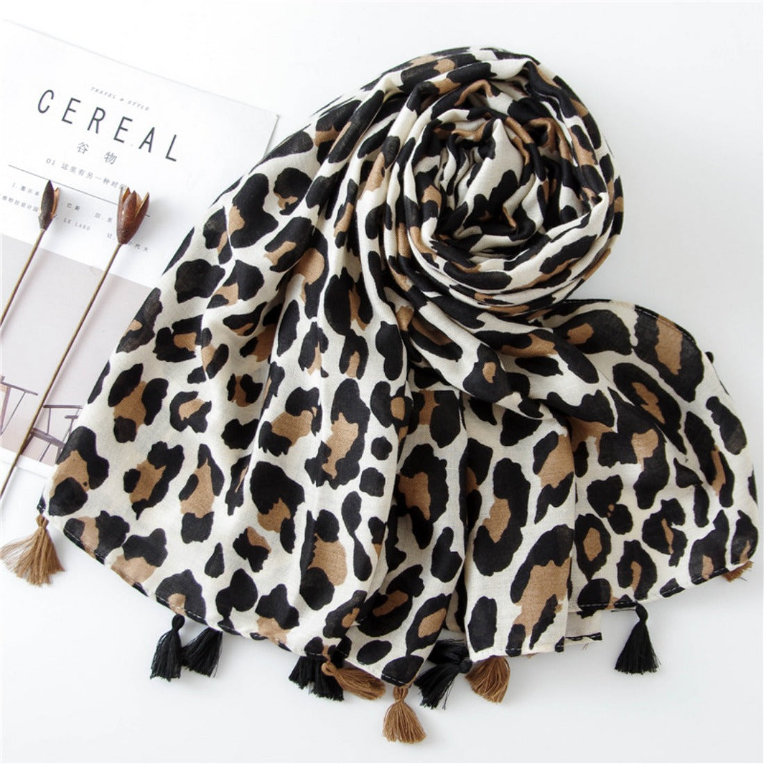 Scarvii - Stylish Leopard Print Scarf