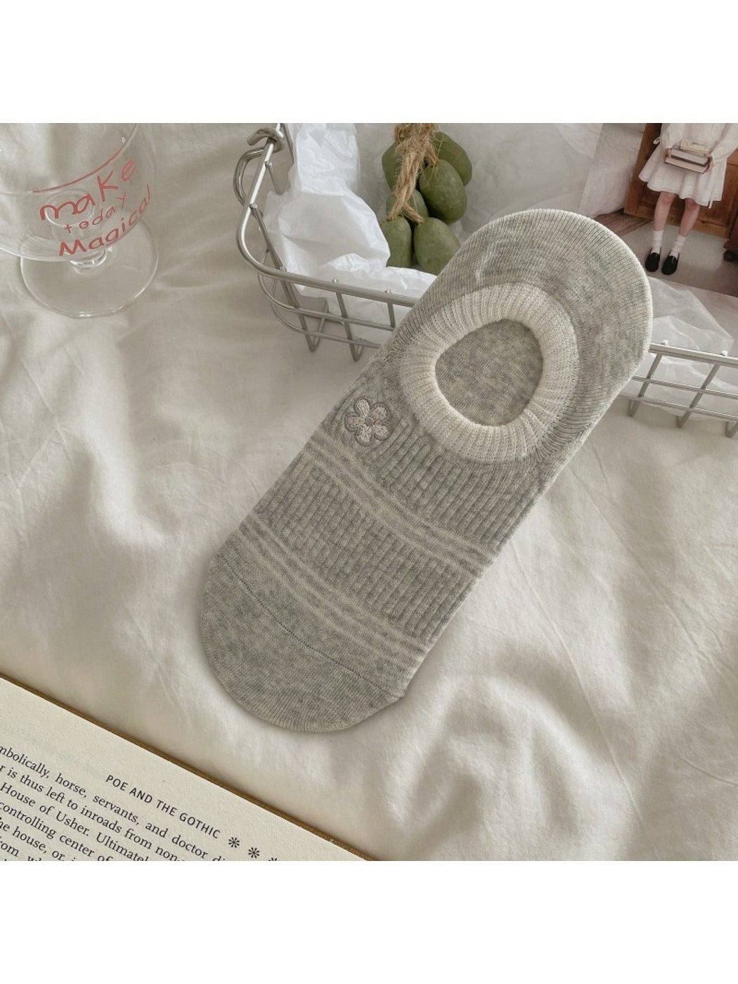 Rufia - Flower Embroidery Striped Low Ankle Socks