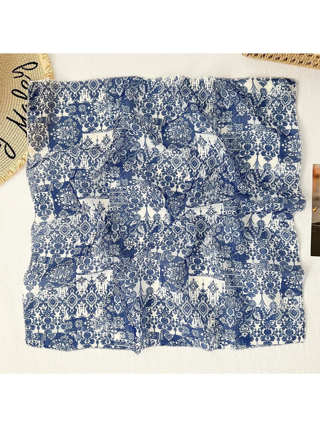 Scarvii - Floral Print Casual Neck Accent Square Scarf