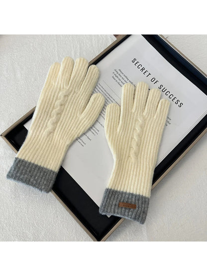 Gloving - Cable Knit Colour Cuff Winter Gloves