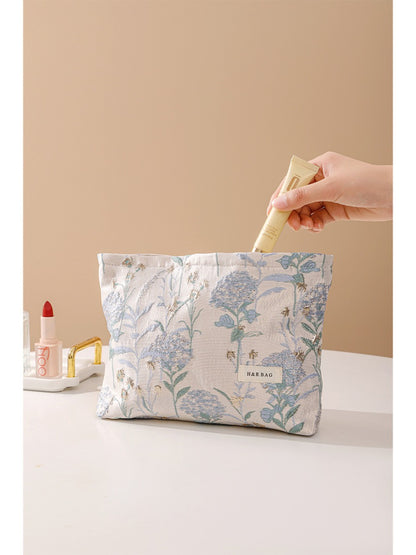 Cosbai - Botanical Floral Cosmetic Bag