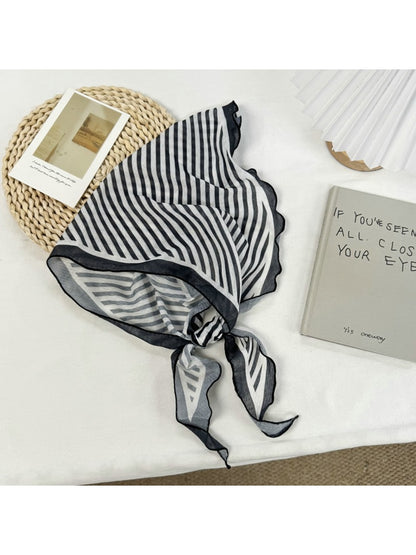 Scarvii - Stripe Print Triangle Bandana