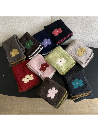 Scarvii - Flower Motif Blanket Stitch Knit Scarf