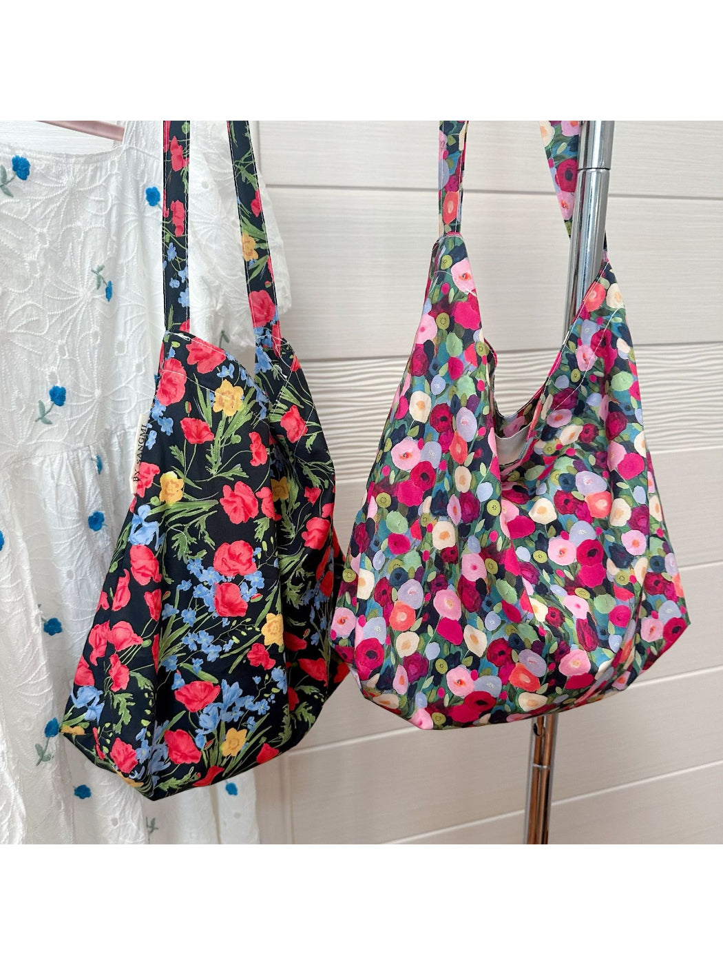 Cosbai - Floral Print Sling Bag