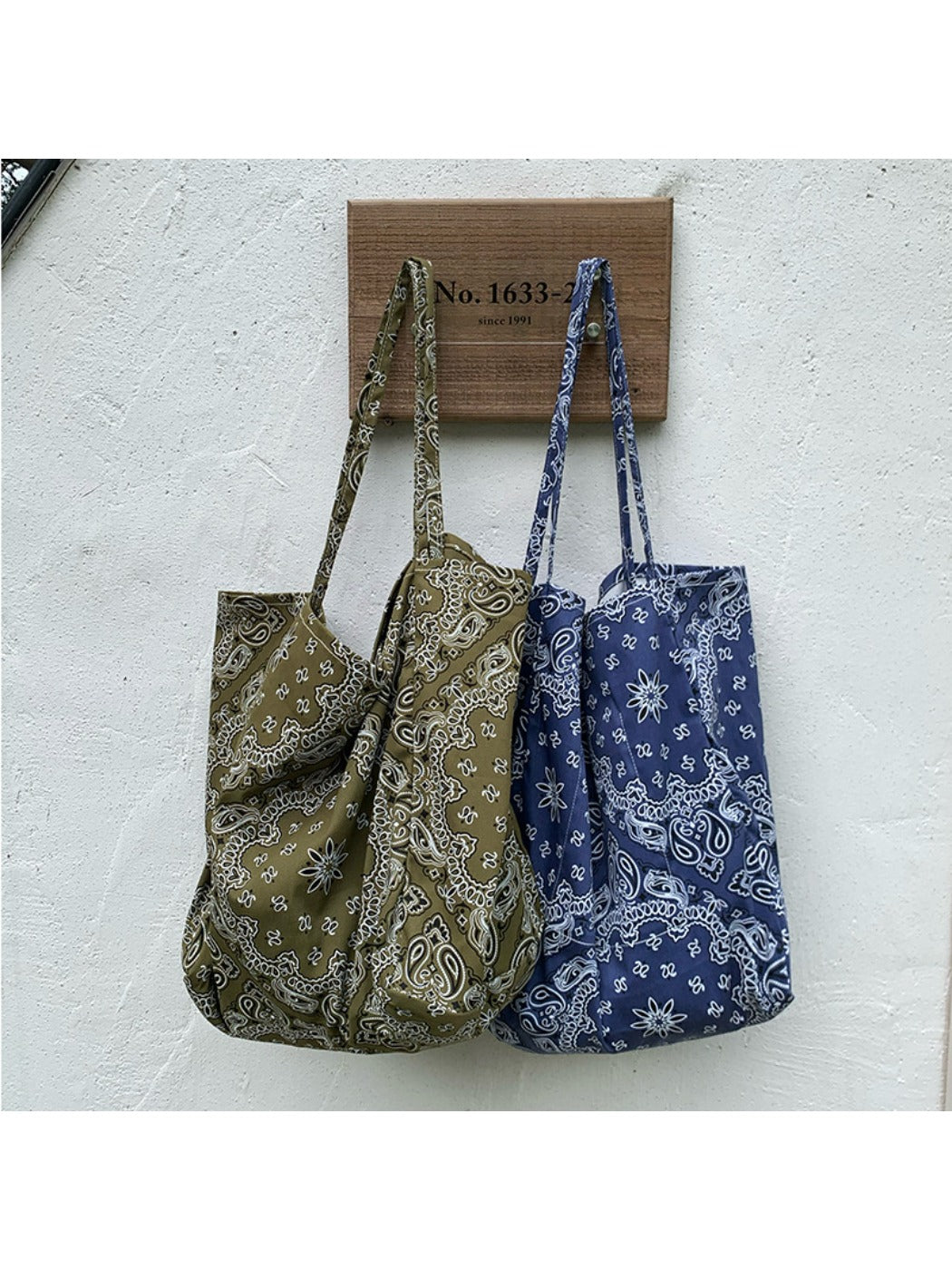 Cosbai - Vintage Canvas Shoulder Bag with Paisley Pattern
