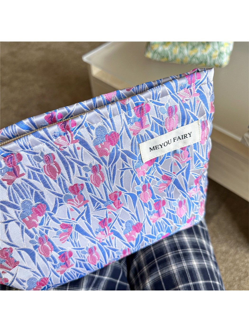 Cosbai - Floral Pattern Cosmetic Organizer Bag