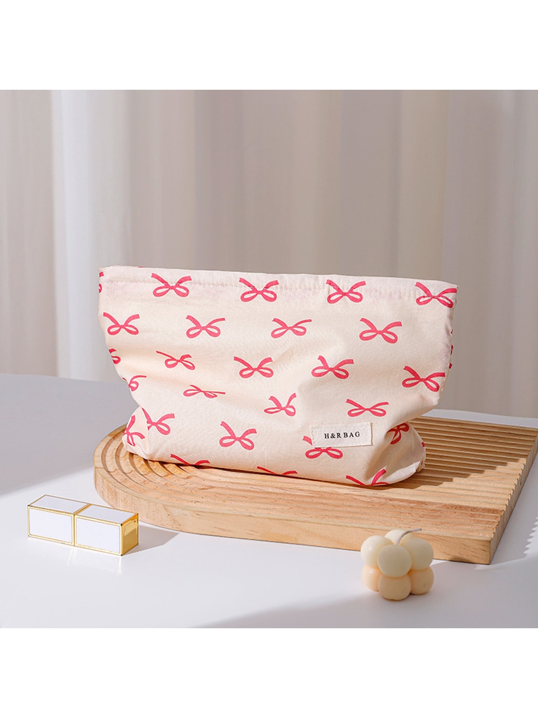 Cosbai - Sweet Style Bow Print Makeup Storage Bag