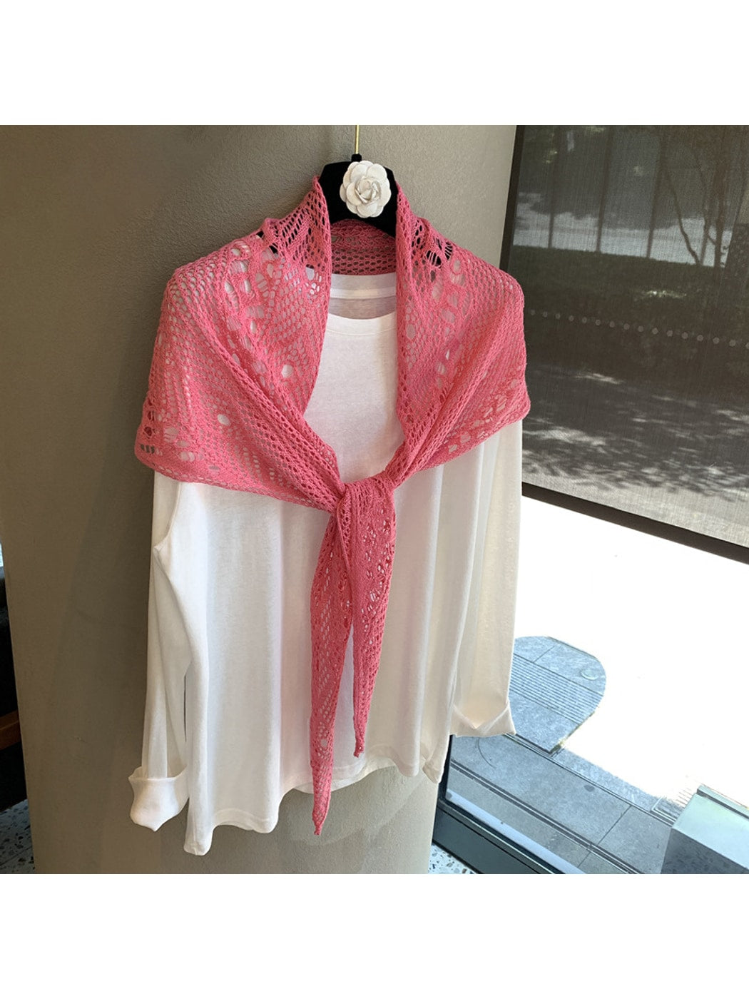 Scarvii - Hollow-Out Lattice Triangle Bandana